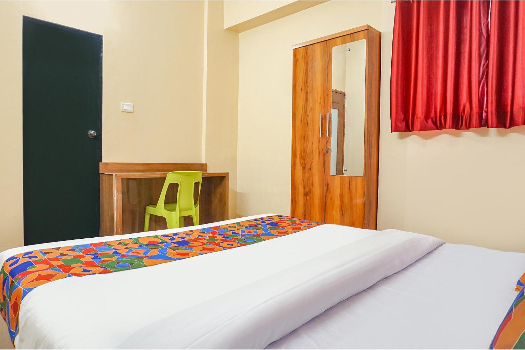 Fabhotel Falcon Inn -Behind The Dmart Baner Pune Exterior foto