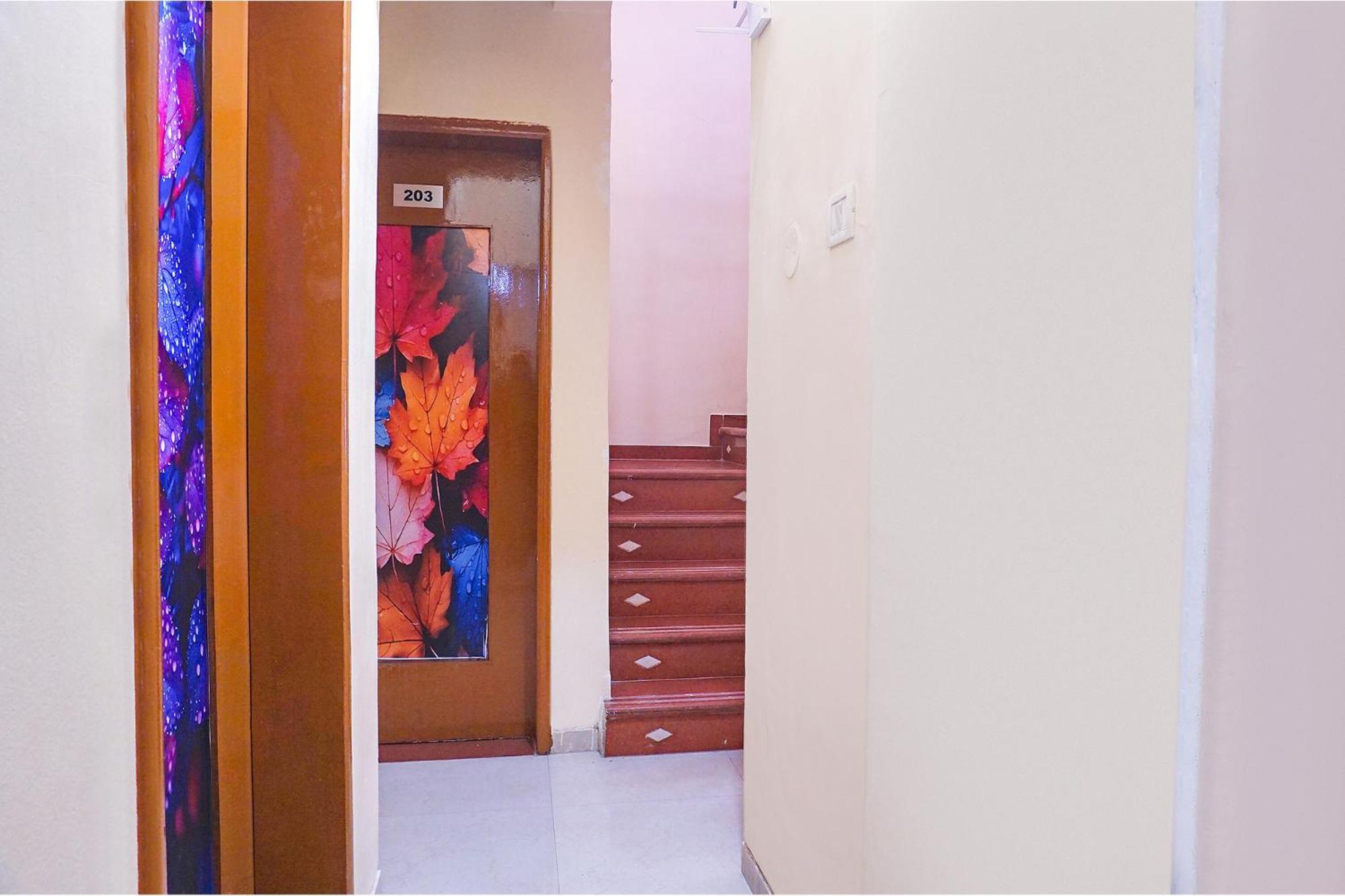 Fabhotel Falcon Inn -Behind The Dmart Baner Pune Exterior foto