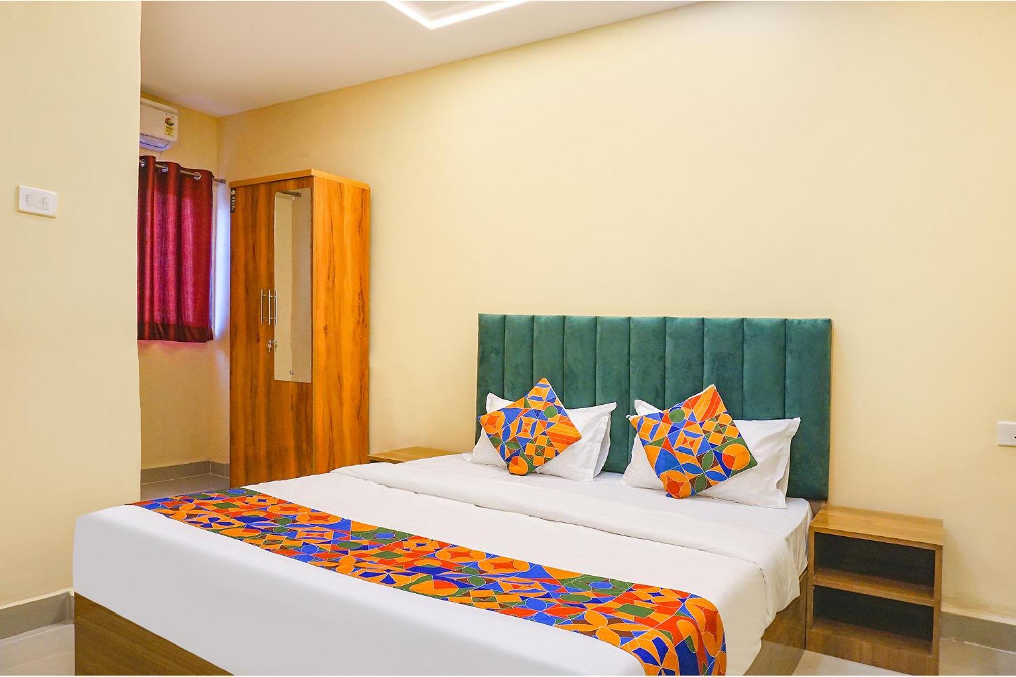 Fabhotel Falcon Inn -Behind The Dmart Baner Pune Exterior foto